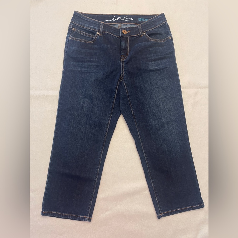 size 4P inc demin capri jeans.

Skinny leg curvy fit/crop


#1